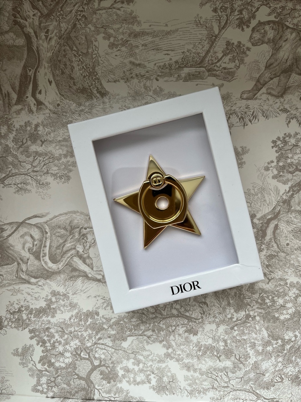 Dior Beauty Gold Star Phone Ring